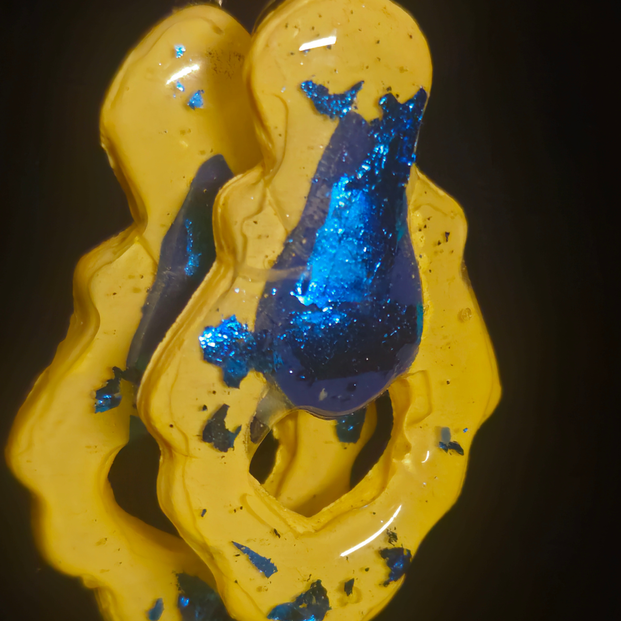 Sunshine Yellow Wavy Open Frame & Blue Glitter Teardrop Resin Earring & Necklace Set