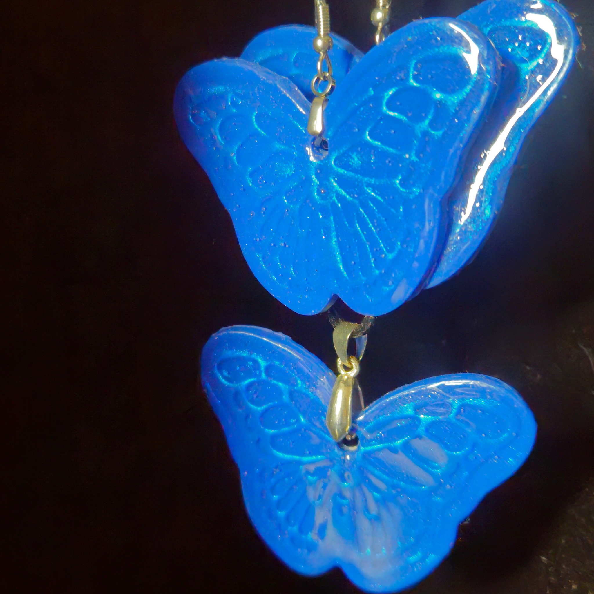 Royal Blue Glitter Carved Double Butterfly Resin Earring & Necklace Set